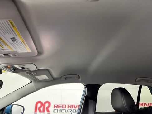 Used 2025 Chevrolet Trax LT w/ Driver Confidence Package image 20