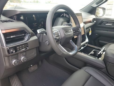 New 2026 GMC Yukon Denali w/ Sun & Power Step Package image 16