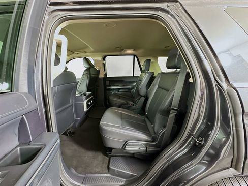 Used 2024 Ford Expedition XLT image 25