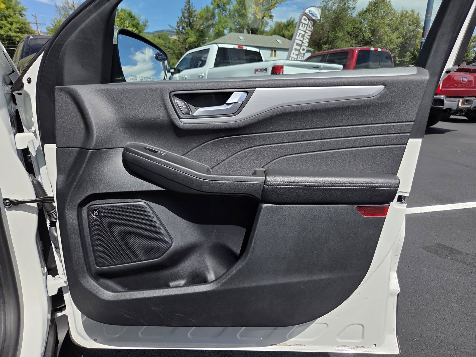 Used 2024 Ford Escape SE w/ PHEV Premium Package FWD image 22