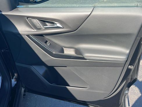 Used 2025 Chevrolet Equinox LT image 27