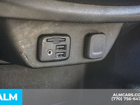 Used 2023 Chevrolet Traverse RS AWD/4WD image 47