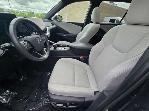 Certified 2025 Lexus TX 350 FWD w/ Technology Package image 25