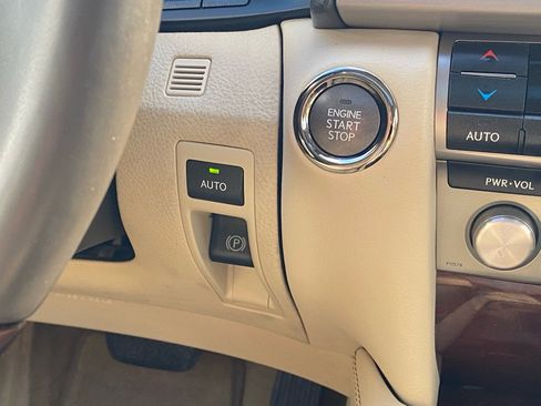 Used 2017 Lexus LS 460 image 24