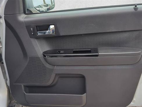 Used 2010 Ford Escape Limited FWD image 25