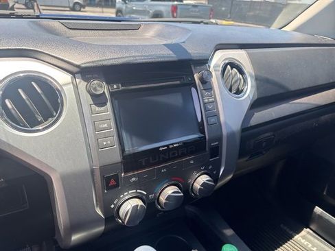 Used 2014 Toyota Tundra SR5 w/ SR5 Upgrade Package RWD image 11