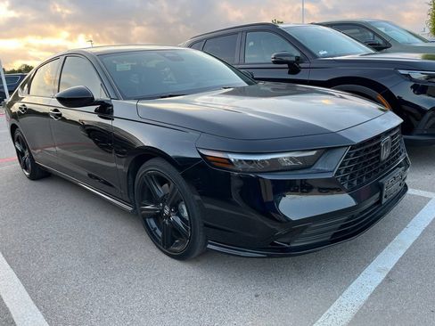 Used 2024 Honda Accord Sport image 2