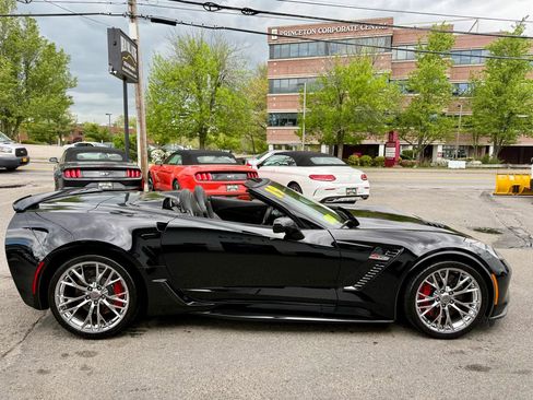 Used 2019 Chevrolet Corvette Z06 RWD image 11