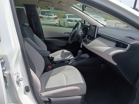 Used 2021 Toyota Corolla LE FWD image 19