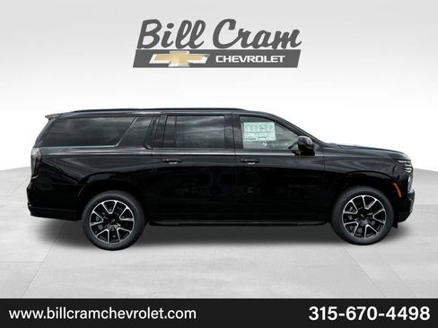 New 2026 Chevrolet Suburban RST w/ Comfort Package AWD/4WD image 32