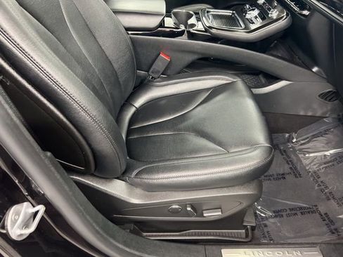Certified 2023 Lincoln Nautilus AWD w/ Premium Package image 24