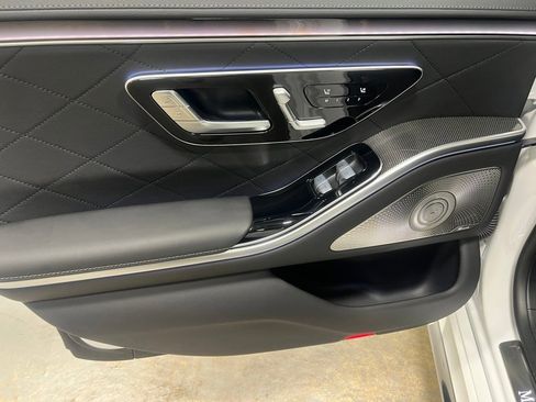 Used 2025 Mercedes-Benz S 580 4MATIC Sedan image 24