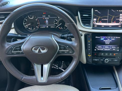 Used 2019 INFINITI QX50 Essential w/ Sensory Package AWD/4WD image 32