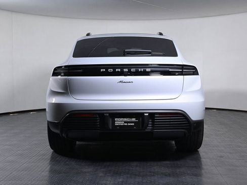 Used 2025 Porsche Macan Electric RWD image 6