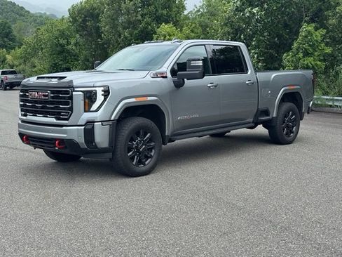 Used 2025 GMC Sierra 2500 AT4 w/ AT4 Premium Plus Package AWD/4WD image 3