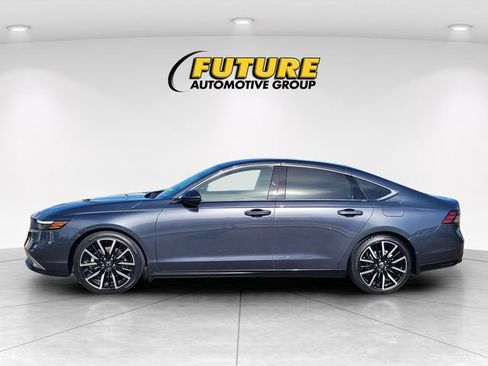Used 2023 Honda Accord Touring image 6