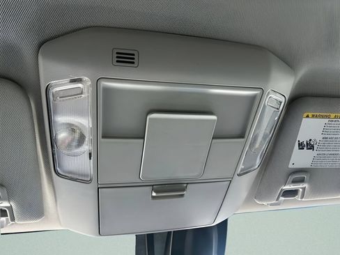 Used 2019 Toyota Tundra SR5 AWD/4WD image 25