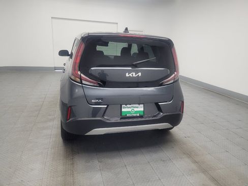 Used 2025 Kia Soul LX image 6