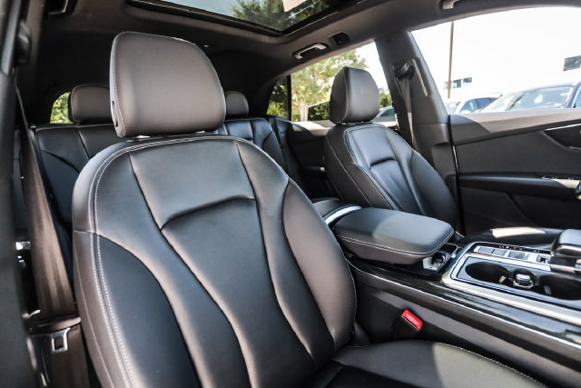 Used 2019 Audi Q8 Premium w/ Convenience Package AWD/4WD image 63