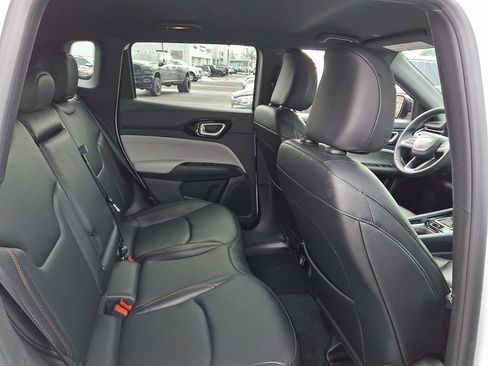 Used 2024 Jeep Compass Limited image 15
