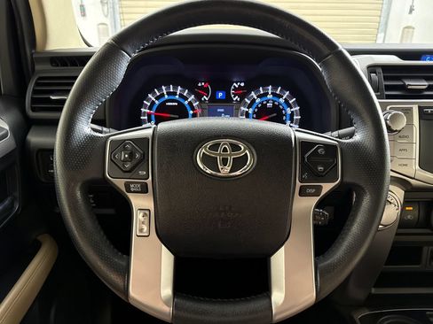 Used 2016 Toyota 4Runner SR5 RWD image 14