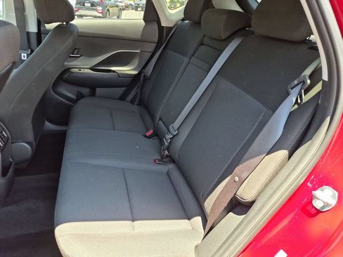 Used 2025 Hyundai Kona SEL FWD image 28