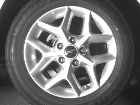 Used 2025 Kia Soul LX w/ LX Technology Package image 12