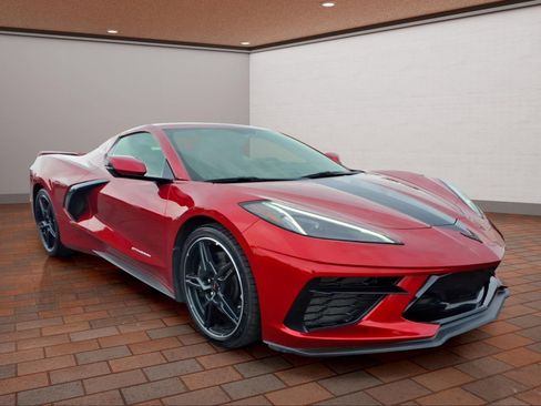 Used 2023 Chevrolet Corvette Stingray Convertible w/ Z51 Performance Package RWD image 2
