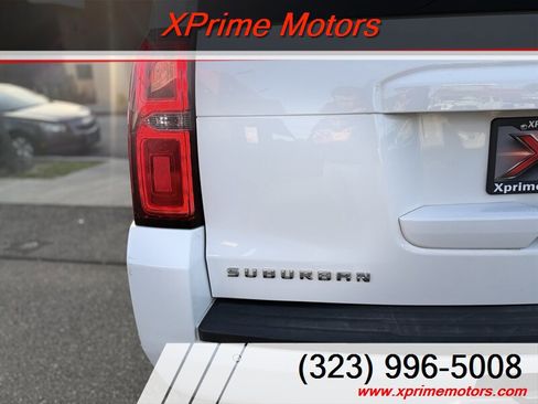Used 2018 Chevrolet Suburban LT image 10