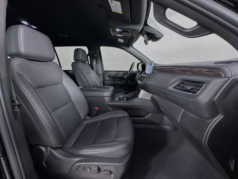 Used 2024 Chevrolet Suburban Z71 AWD/4WD image 37