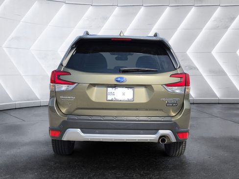 Used 2023 Subaru Forester Touring AWD/4WD image 4
