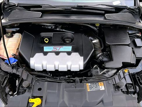 Used 2016 Ford Focus ST image 32