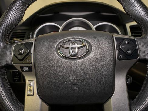 Used 2015 Toyota Tacoma PreRunner image 15