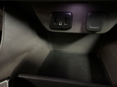 Certified 2020 Chevrolet Traverse LT FWD image 34