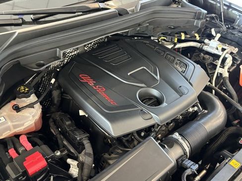 Used 2022 Alfa Romeo Stelvio Sprint image 39