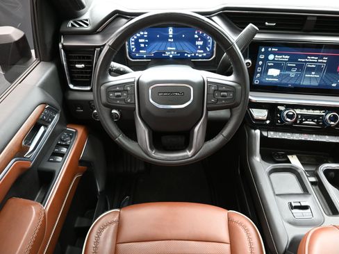 Used 2024 GMC Sierra 2500 Denali Ultimate image 25
