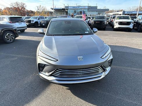 New 2025 Buick Envista Preferred w/ Convenience II Package image 2