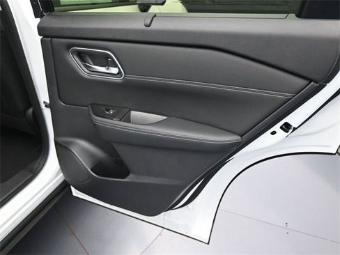 New 2026 Nissan Rogue Platinum w/ Platinum Premium Package image 37