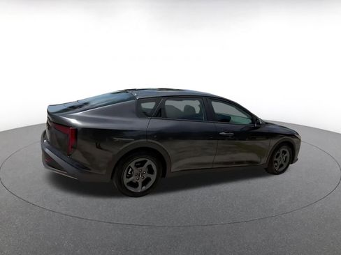 Used 2025 Kia K4 FWD image 15