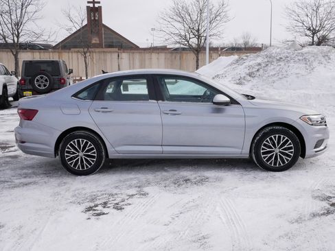 Used 2020 Volkswagen Jetta SE image 9