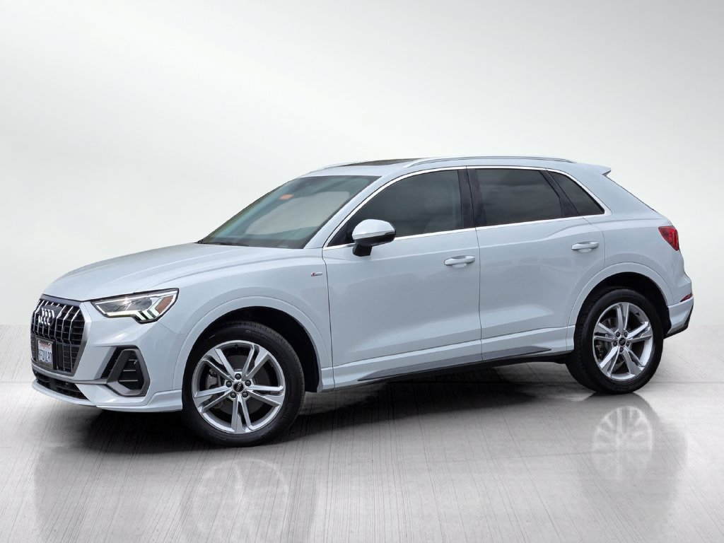 Used 2023 Audi Q3 2.0T Premium Plus w/ Premium Plus Package AWD/4WD image 6