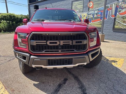 Used 2019 Ford F150 Raptor w/ Equipment Group 802A Luxury AWD/4WD image 2
