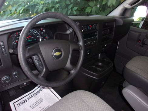 Used 2016 Chevrolet Express 3500 LT w/ LT Preferred Equipment Group image 14