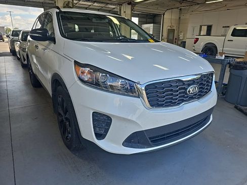 Used 2019 Kia Sorento S FWD image 1