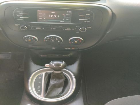 Used 2016 Kia Soul w/ Convenience Package FWD image 10