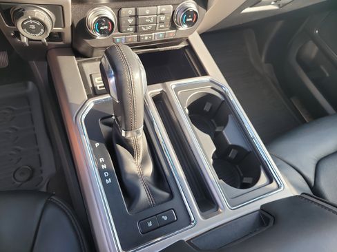 Used 2019 Ford F150 Platinum w/ Equipment Group 701A Luxury AWD/4WD image 27