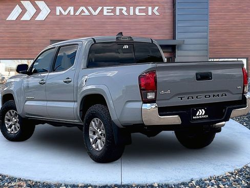 Used 2019 Toyota Tacoma SR5 AWD/4WD image 4