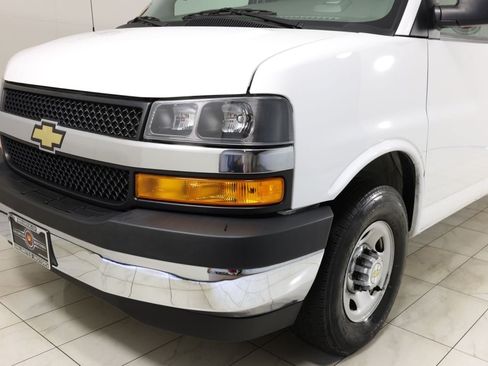 Used 2024 Chevrolet Express 3500 LT w/ LT Preferred Equipment Group RWD image 33
