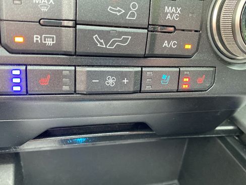 Used 2018 Ford F150 Raptor w/ Equipment Group 802A Luxury AWD/4WD image 20