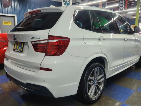 Used 2017 BMW X3 xDrive28i image 3